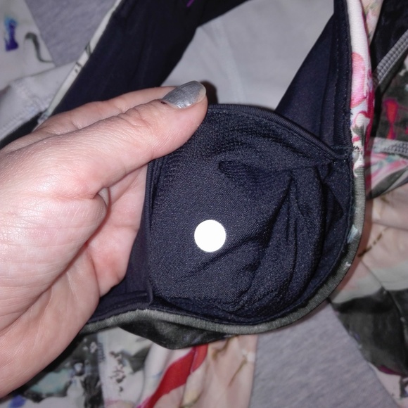 !!! 20$ ADD ON !!! lululemon leggings size 4 - Picture 9 of 9